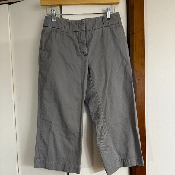 Garnet Hill Gray Khaki Capris, Size 2P - Picture 1 of 3